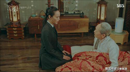 集体吃瓜的视频,欢乐互动，共享娱乐时光