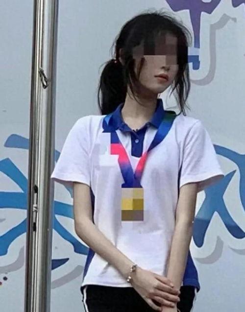吃瓜闺蜜拍视频的是谁,吃瓜闺蜜拍视频背后的神秘主角